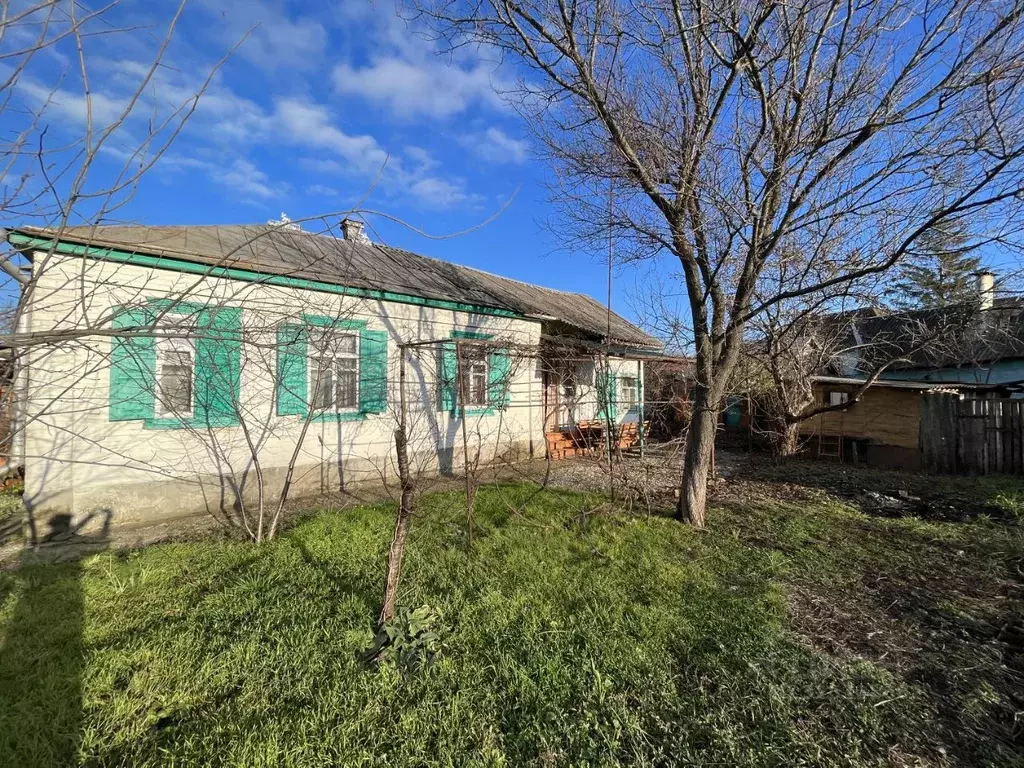 Дом в Краснодарский край, Лабинск Вишневый пер., 2 (69 м) - Фото 1