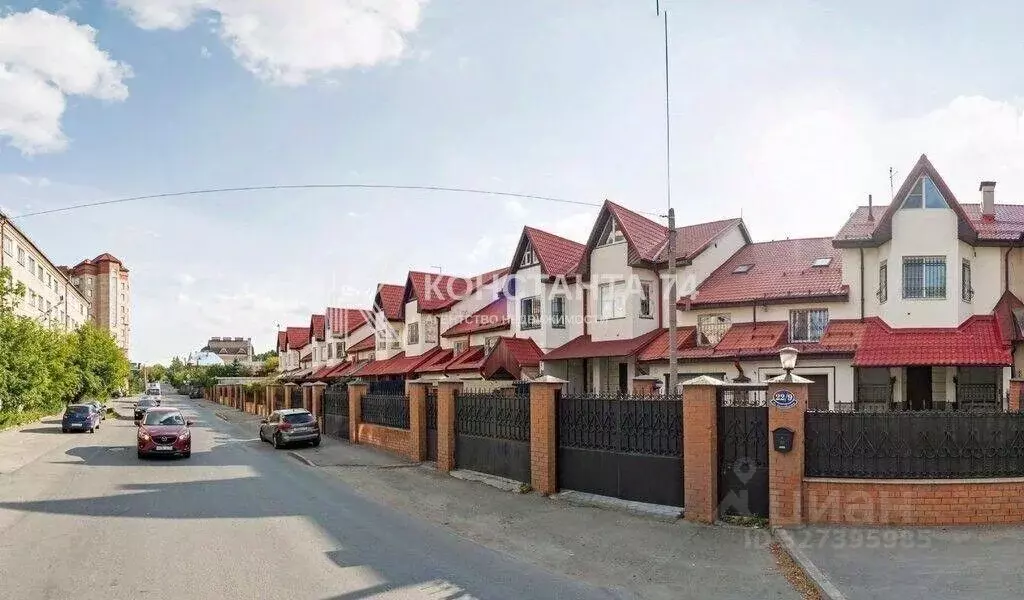 Таунхаус в Челябинская область, Челябинск ул. Татьяничевой, 22/8 (304 ... - Фото 1