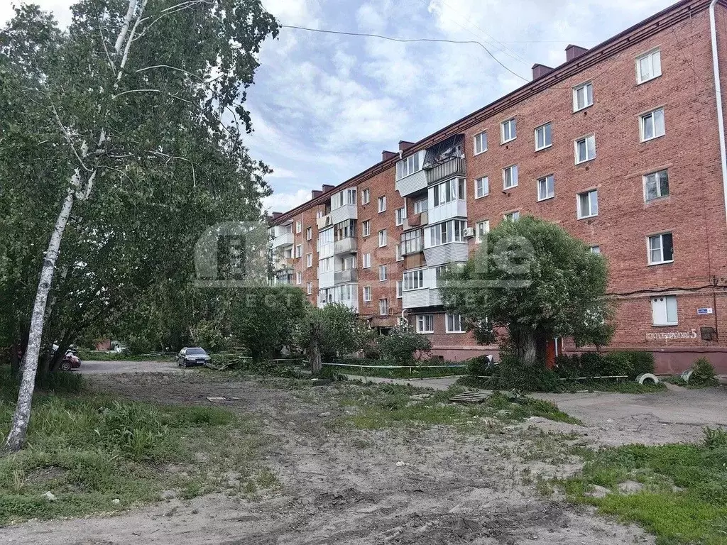 2-к кв. Омская область, Омск Московка мкр, ул. Молодогвардейская, 5 ... - Фото 0