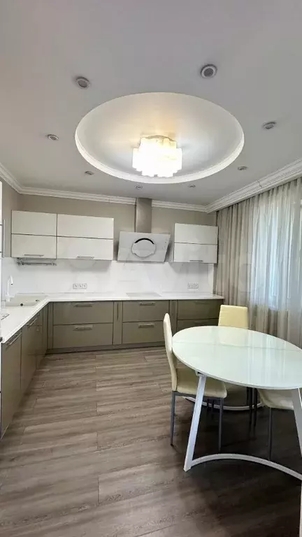 2-к. квартира, 70 м, 10/19 эт. - Фото 1