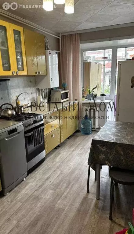 2-комнатная квартира: Чернушка, Пионерская улица, 81 (51.7 м) - Фото 0