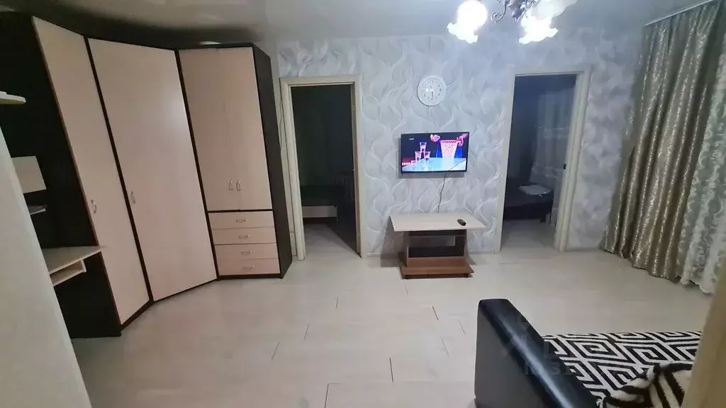 1-к кв. Удмуртия, Воткинск 1 Мая ул., 159 (53.0 м) - Фото 0