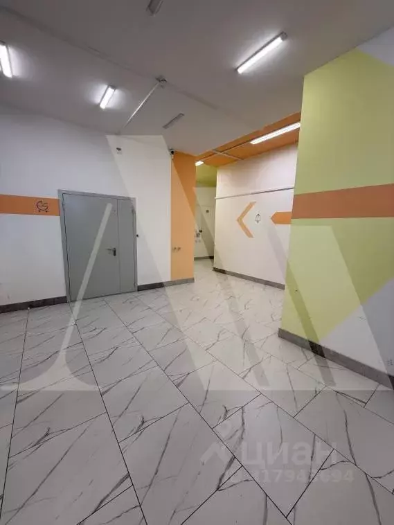 2-к кв. Омская область, Омск ул. 70 лет Октября, 3/3 (63.8 м) - Фото 0