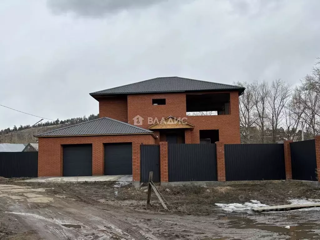 Дом в Бурятия, Улан-Удэ Аршан мкр, ул. Дарвина, 2 (370 м) - Фото 0