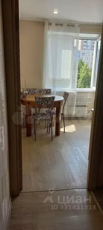 3-к кв. Белгородская область, Старый Оскол Жукова мкр, 21 (65.0 м) - Фото 0
