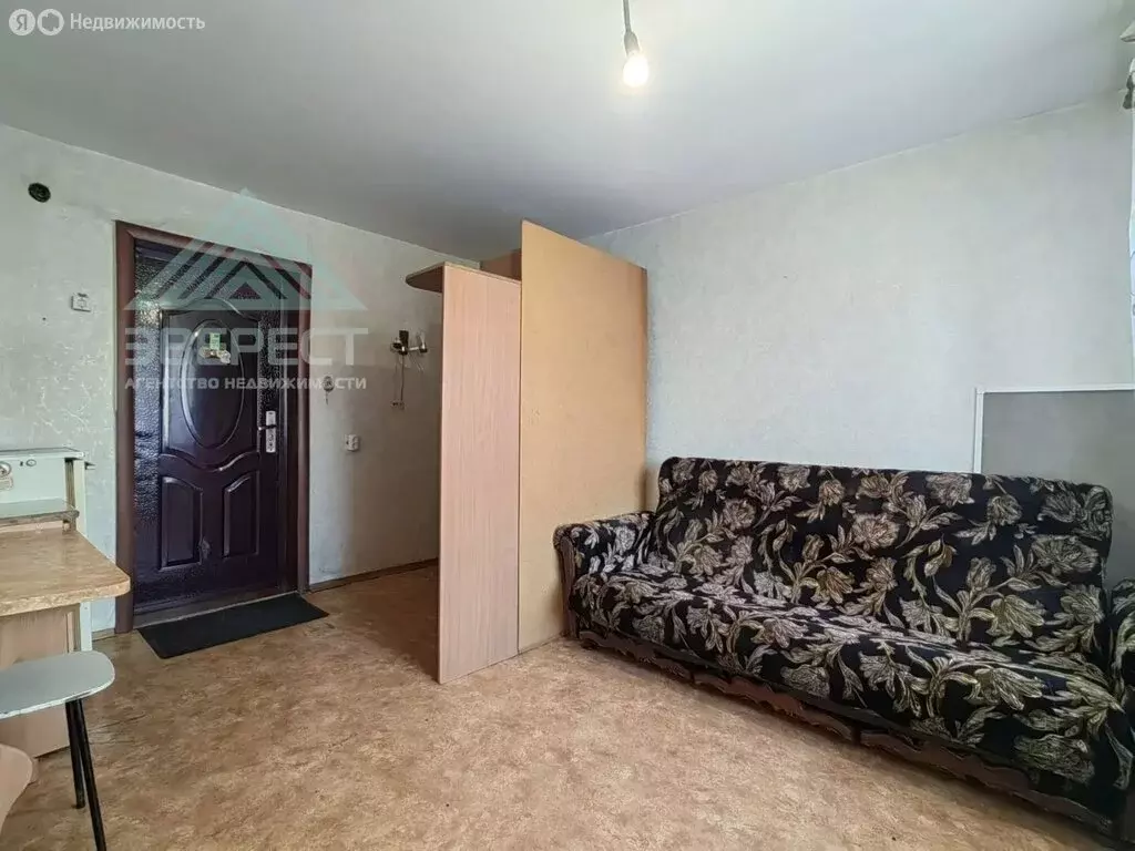 1к в 12-комнатной квартире (13 м) - Фото 1