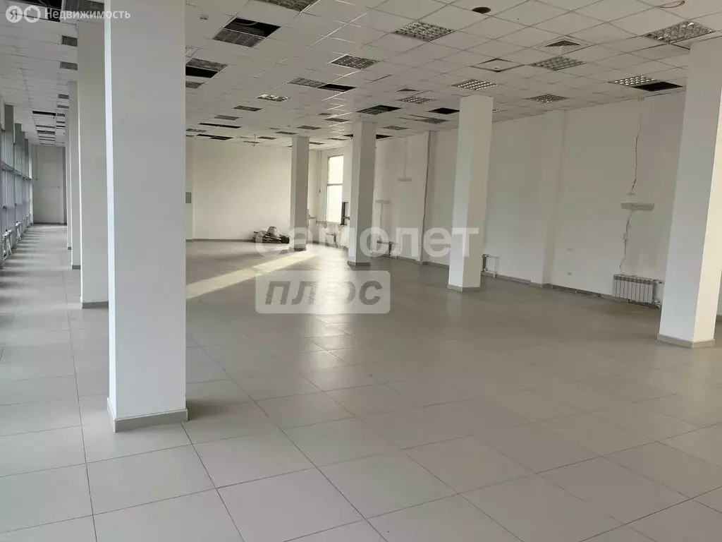 Торговая площадь (300 м) - Фото 0