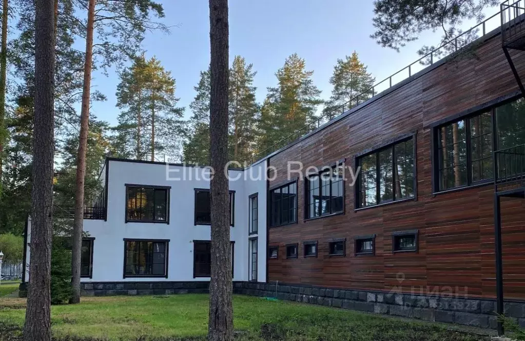 Коттедж в Ленинградская область, Выборгский район, Рощино пгт ул. ... - Фото 2