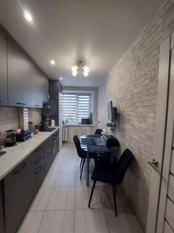 3-к. квартира, 60 м, 5/9 эт. - Фото 0