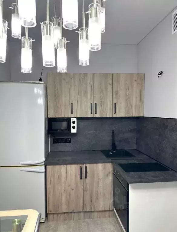 1-к кв. Тюменская область, Тюмень ул. 50 лет ВЛКСМ, 13к1 (43.0 м) - Фото 1