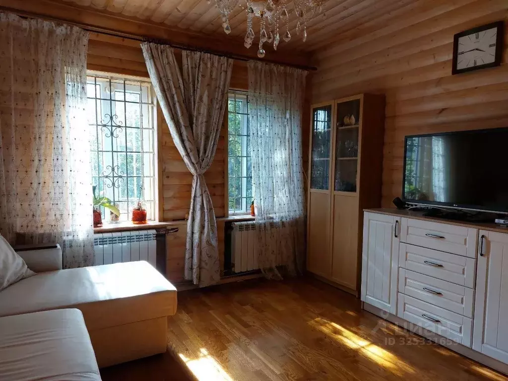 Дом в Санкт-Петербург, Санкт-Петербург, Петергоф пер. Ломоносова (70 ... - Фото 1