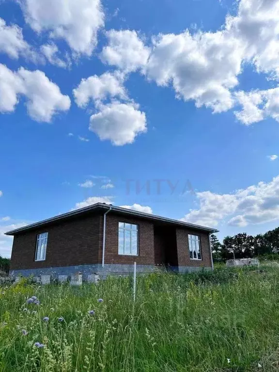 Дом в Белгородская область, Старооскольский городской округ, с. ... - Фото 1