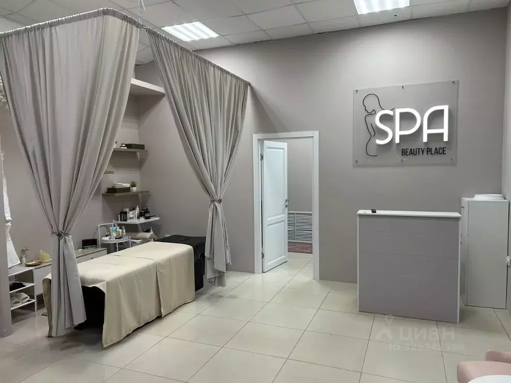 Помещение свободного назначения в Московская область, Клин ул. Карла ... - Фото 1