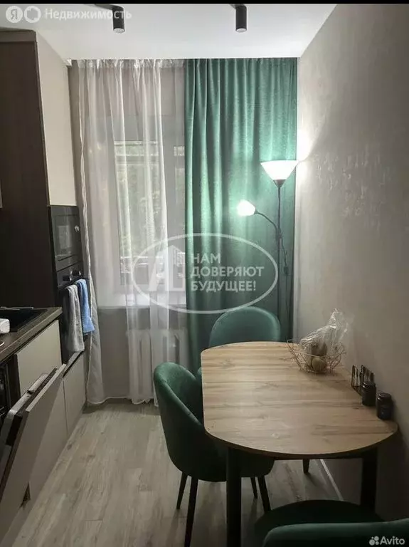 3-комнатная квартира: Чусовой, Высотная улица, 39 (62.4 м) - Фото 1