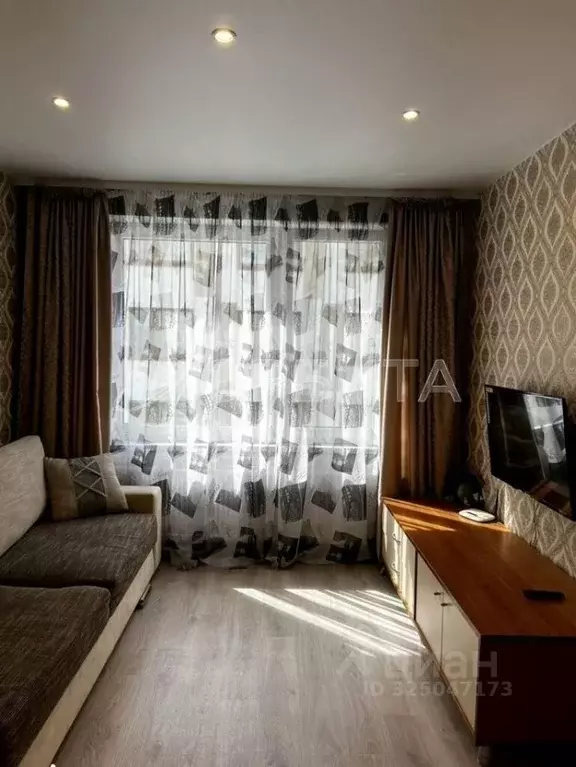 Студия Тюменская область, Тюмень ул. Алексея Сергиенко, 13 (25.7 м) - Фото 1