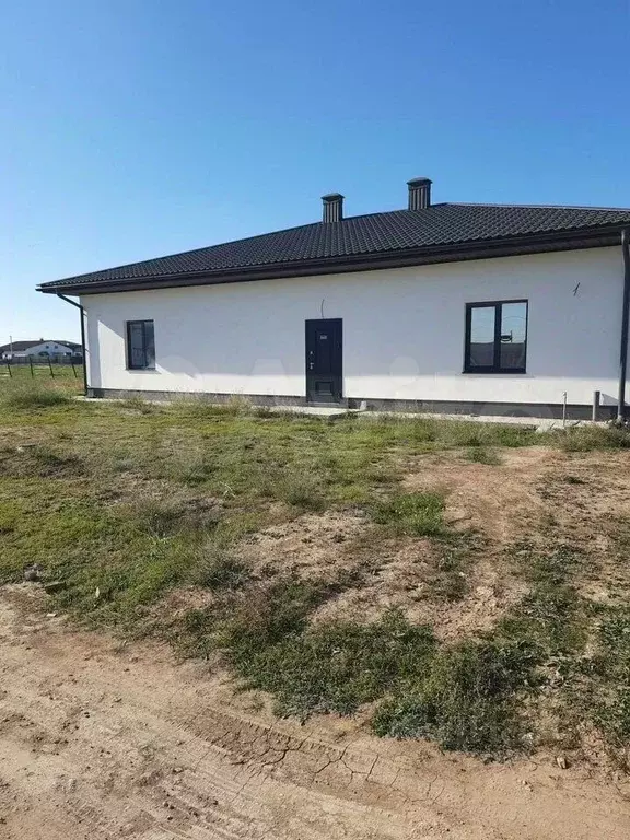 Дом в Крым, Сакский район, с. Уютное ул. Песочная, 11 (167 м) - Фото 1