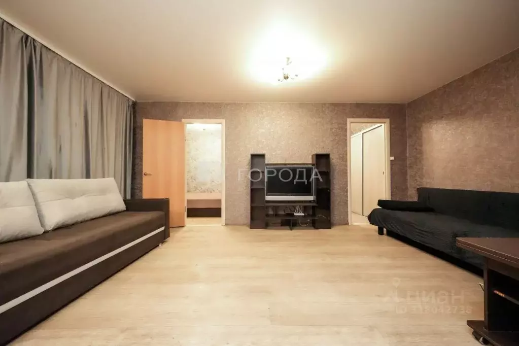 3-к кв. Новосибирская область, Новосибирск Омская ул., 89А (41.7 м) - Фото 0