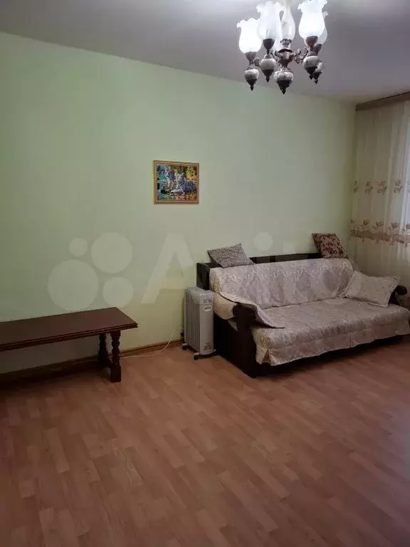 1-к. квартира, 40 м, 1/9 эт. - Фото 1