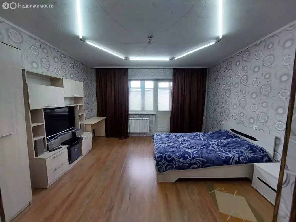 2-комнатная квартира: Берёзовский, 4-й микрорайон, Молодёжный бульвар, ... - Фото 0