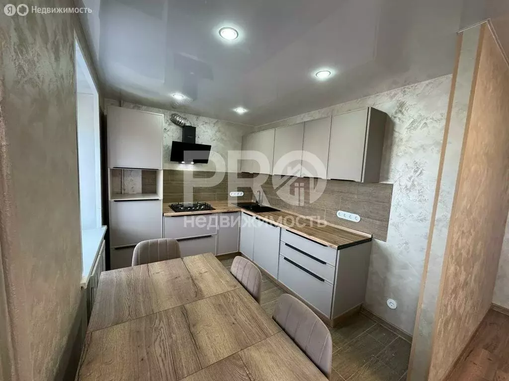 3-комнатная квартира: Ярославль, Большая Октябрьская улица, 126 (61 м) - Фото 1