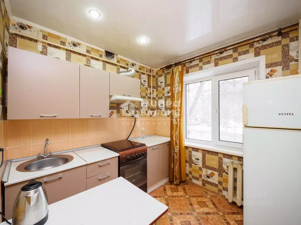 1-к кв. Омская область, Омск Городок Нефтяников мкр, ул. ... - Фото 0