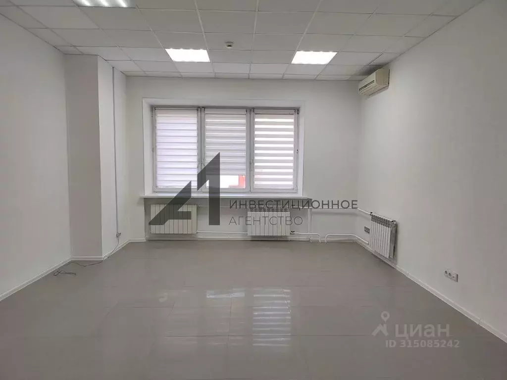 Офис в Тюменская область, Тюмень ул. Мельникайте, 55 (40 м) - Фото 1