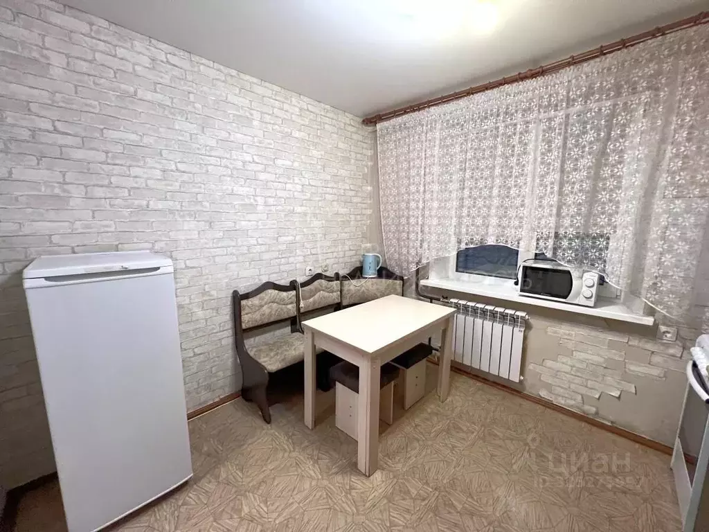 1-к кв. Тюменская область, Тюмень 6-й мкр, ул. Валерии Гнаровской, 5 ... - Фото 1