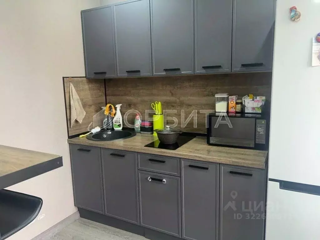 1-к кв. Тюменская область, Тюмень ул. Павла Шарова, 9 (37.2 м) - Фото 1