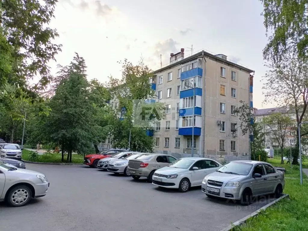 2-к кв. Татарстан, Казань ул. Шамиля Усманова, 33/1 (43.7 м) - Фото 0