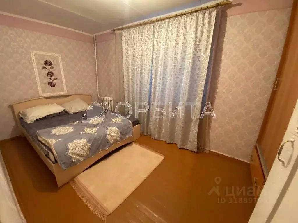 3-к кв. Тюменская область, Тюмень ул. Карла Маркса, 12 (49.6 м) - Фото 0