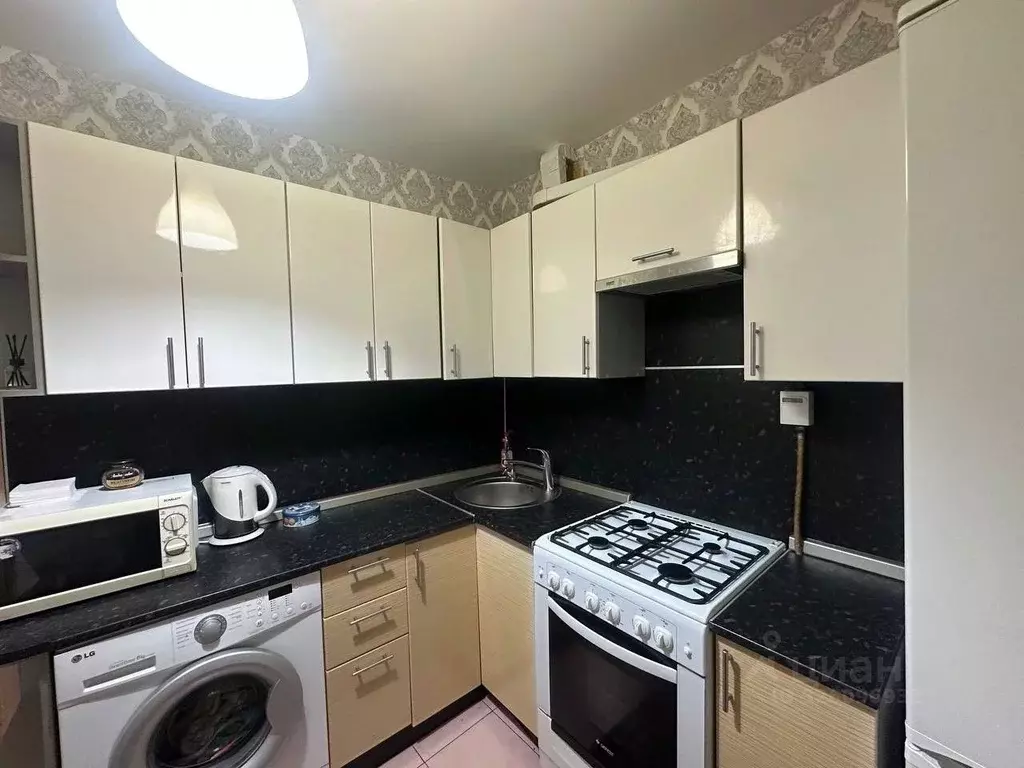 1-к кв. Омская область, Омск ул. Конева, 36/1 (35.0 м) - Фото 1