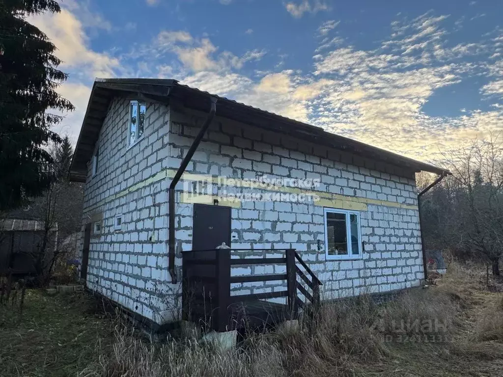 Дом в Ленинградская область, Кировское городское поселение, ... - Фото 1