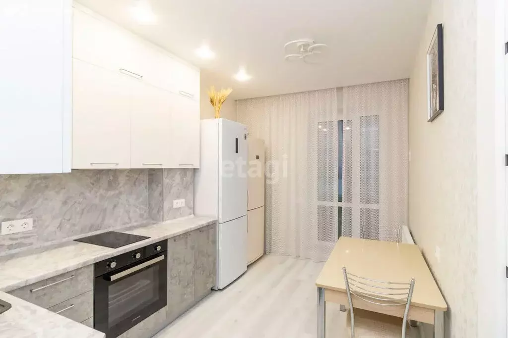2-комнатная квартира: Тюмень, улица Ветеранов Труда, 9Ак1 (63.5 м) - Фото 1