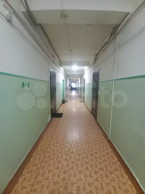 Комната 18,2 м в 5-к., 4/4 эт. - Фото 1