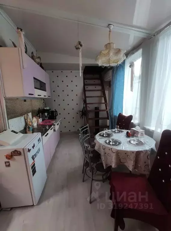 Дом в Приморский край, Владивосток Санаторная мкр, ул. Пятая, 12А (55 ... - Фото 0