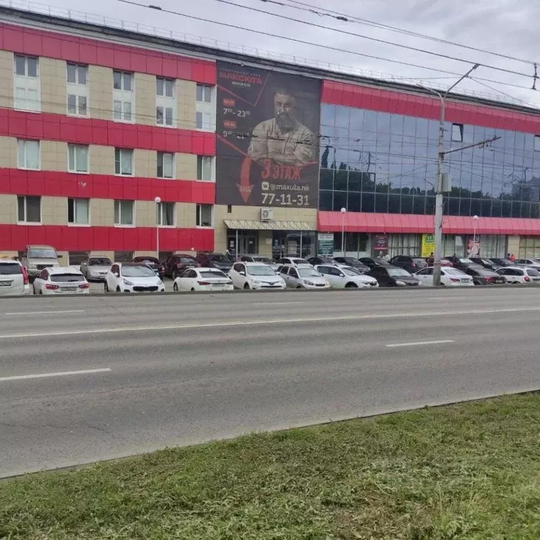 Помещение свободного назначения в Саратовская область, Саратов просп. ... - Фото 1