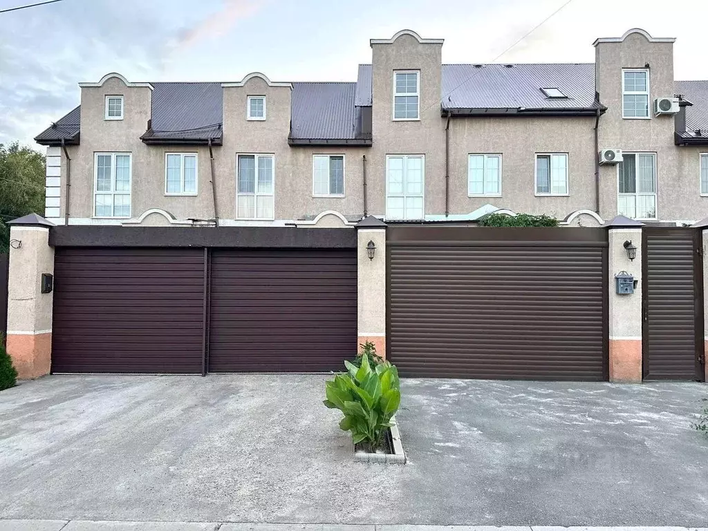 Таунхаус в Оренбургская область, Оренбургский район, пос. Пригородный ... - Фото 1