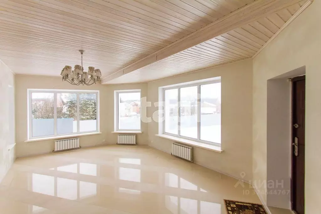 Дом в Калужская область, Калуга Сретенская ул., 1 (350 м) - Фото 1