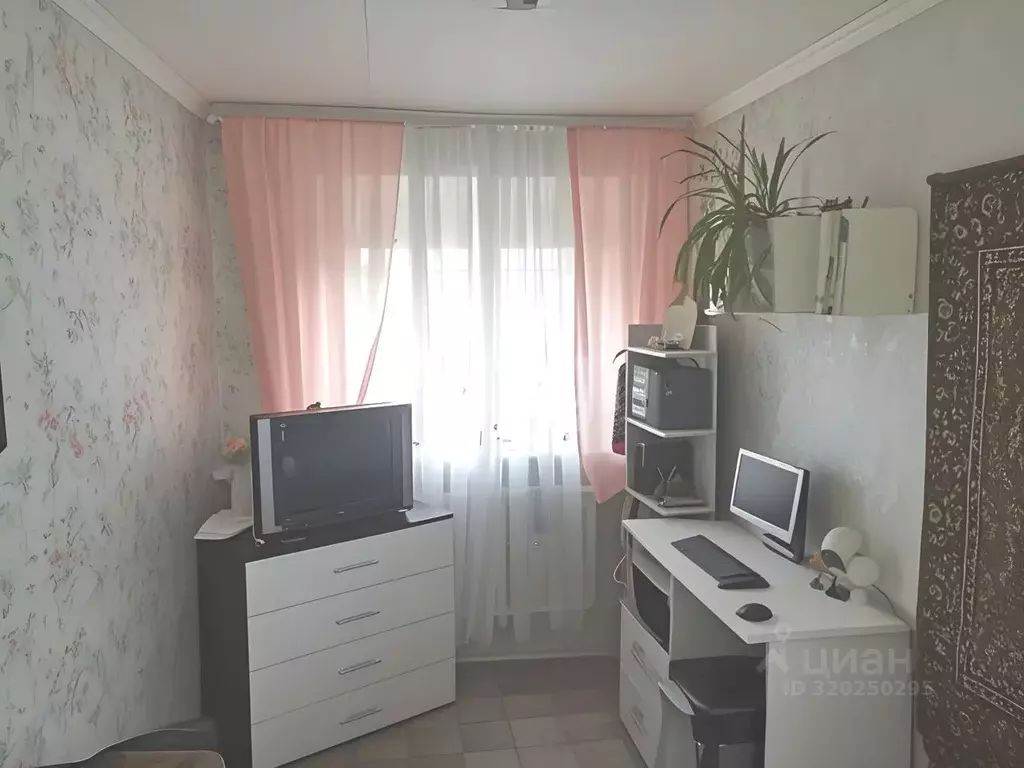 2-к кв. Ярославская область, Рыбинск Ошурковская ул., 3 (44.5 м) - Фото 1