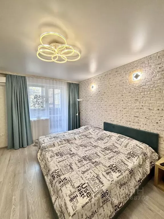 2-к кв. Волгоградская область, Волгоград ул. Расула Гамзатова, 11 ... - Фото 1