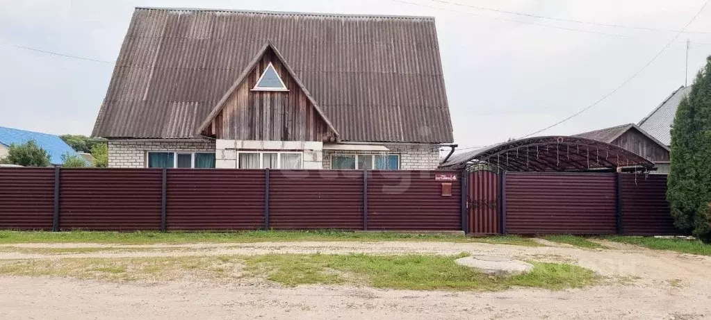 Дом в Брянская область, Карачев ул. Баграмяна (120 м) - Фото 0