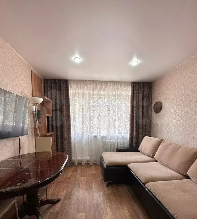 Комната 23,5 м в 5-к., 2/5 эт. - Фото 1