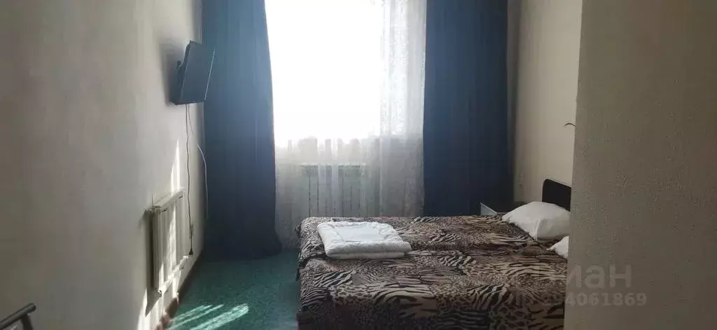 Комната Челябинская область, Челябинск ул. Попова, 3 - Фото 1