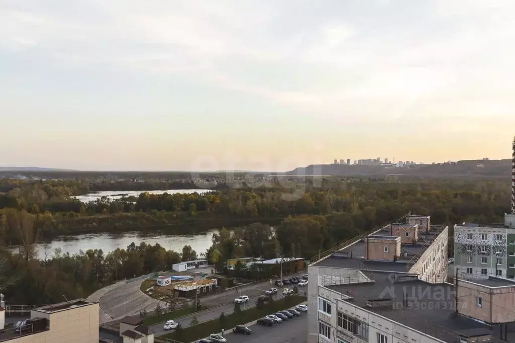 2-к кв. Башкортостан, Уфа ул. Набережная реки Уфы, 25 (70.6 м) - Фото 1