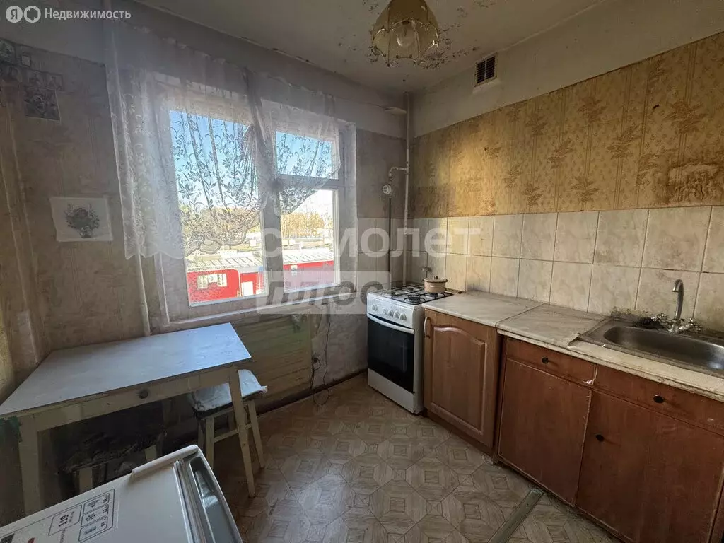 3-комнатная квартира: Ижевск, улица Труда, 44 (49 м) - Фото 1