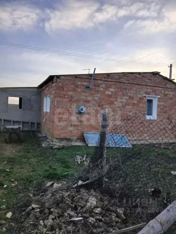 Дом в Калмыкия, Кетченеровское с/мо, пос. Шин Мер  (46 м) - Фото 1