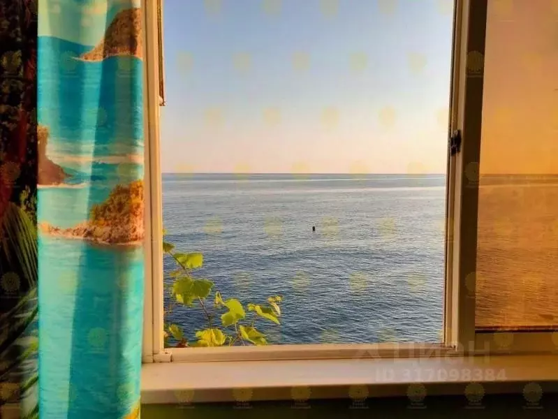 Комната Краснодарский край, Сочи пос. Лоо, ул. Азовская, 12/2 (18.0 м) - Фото 1