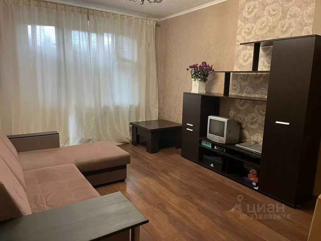 2-к кв. Вологодская область, Череповец Октябрьский просп., 40 (51.0 м) - Фото 0