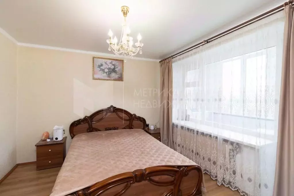 4-к кв. Тюменская область, Тюмень Мелиораторов мкр, ул. Мелиораторов, ... - Фото 0