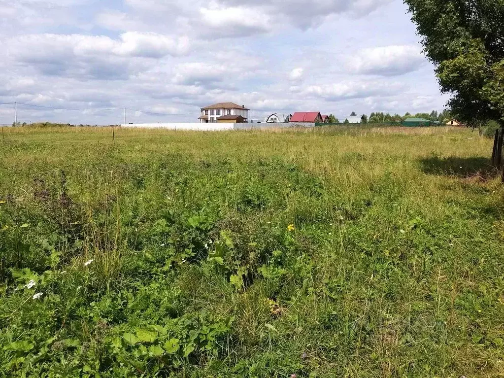 Участок в Московская область, Сергиево-Посадский городской округ, д. ... - Фото 0